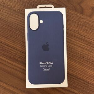 Apple iPhone 16 Plus Silicone Case - Navy